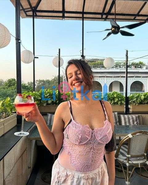 A hot Party Girl for you, Come and Enjoy my Body in Private Room Image