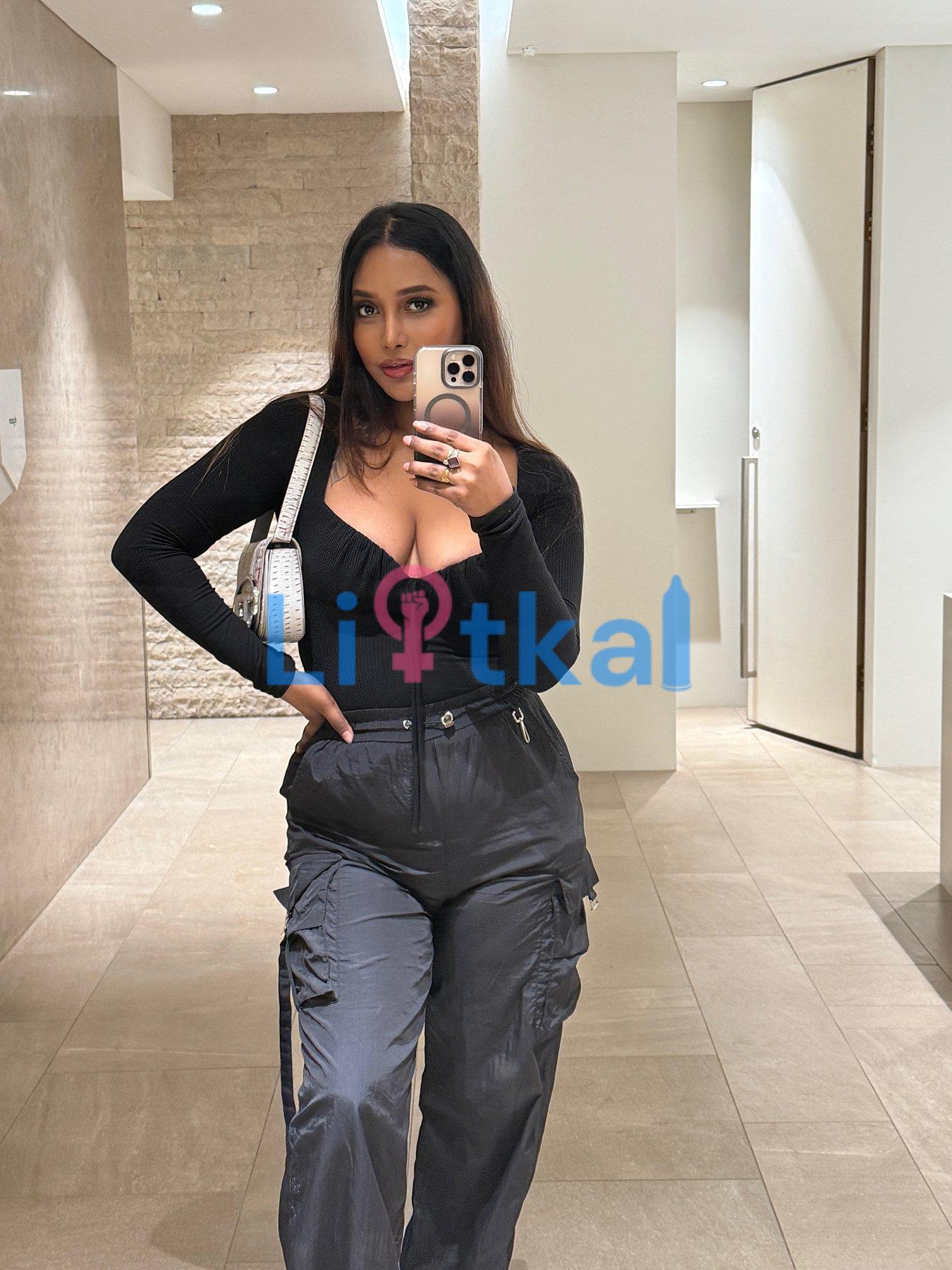 Myself Anisha, I Offer Video Call and Oral Meeting 24/7